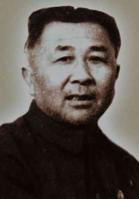 04杨义庭.jpg 04杨义庭.jpg